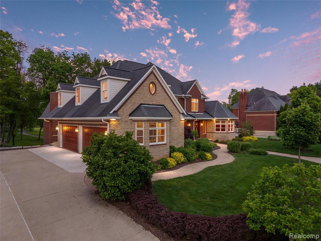 7432 Foxburg Court, Clarkston, MI 48348 — Photo 8