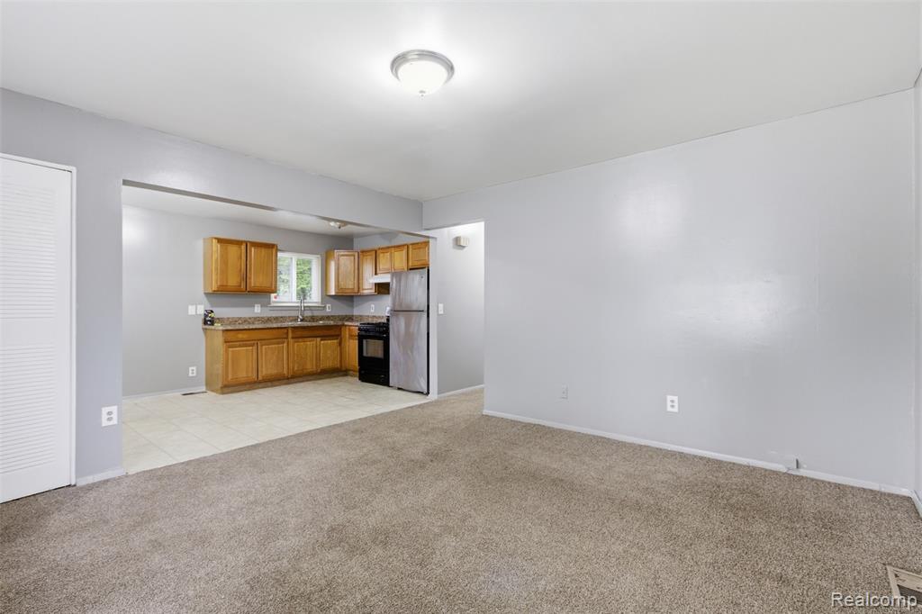 7044 Hudson Avenue, Warren, MI 48091 — Photo 3