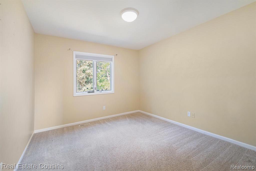 6273 Hill Road, Swartz Creek, MI 48473 — Photo 17