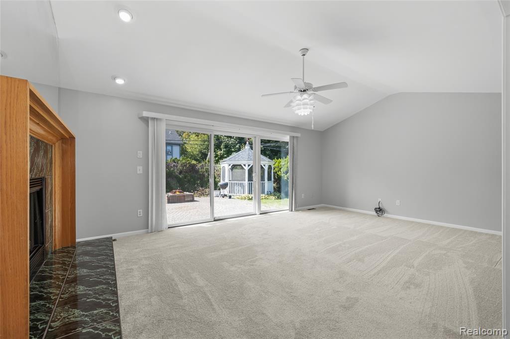 441 Parkview Drive Drive, Detroit, MI 48214 — Photo 15