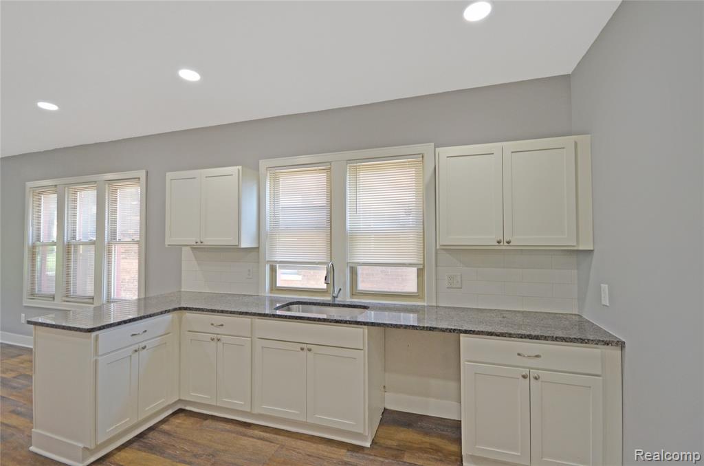 2253 Gladstone Street, Detroit, MI 48206 — Photo 10