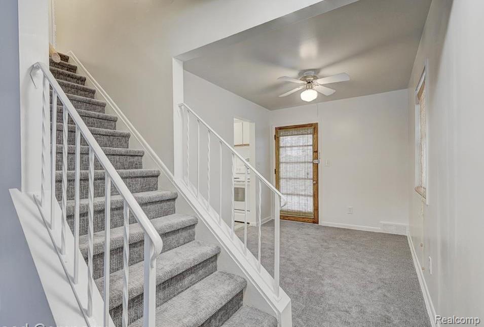 6958 Town Lane, Dearborn Heights, MI 48127 — Photo 4