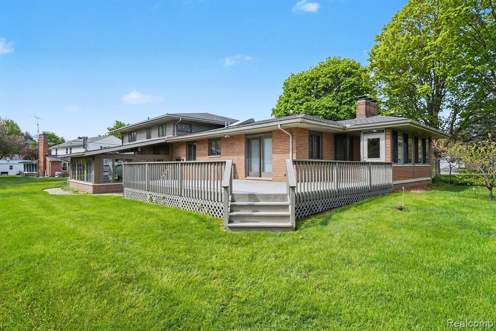 1226 Woodkrest Drive, Flint, MI 48532 — Photo 30