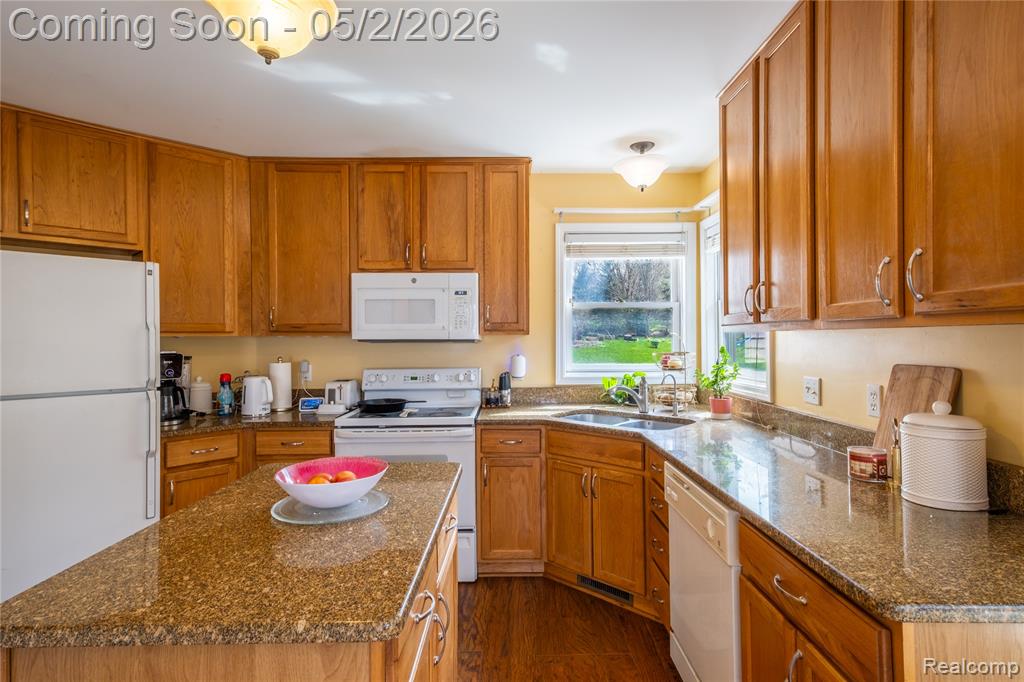 16148 Valcrest Drive, Linden, MI 48451 — Photo 7