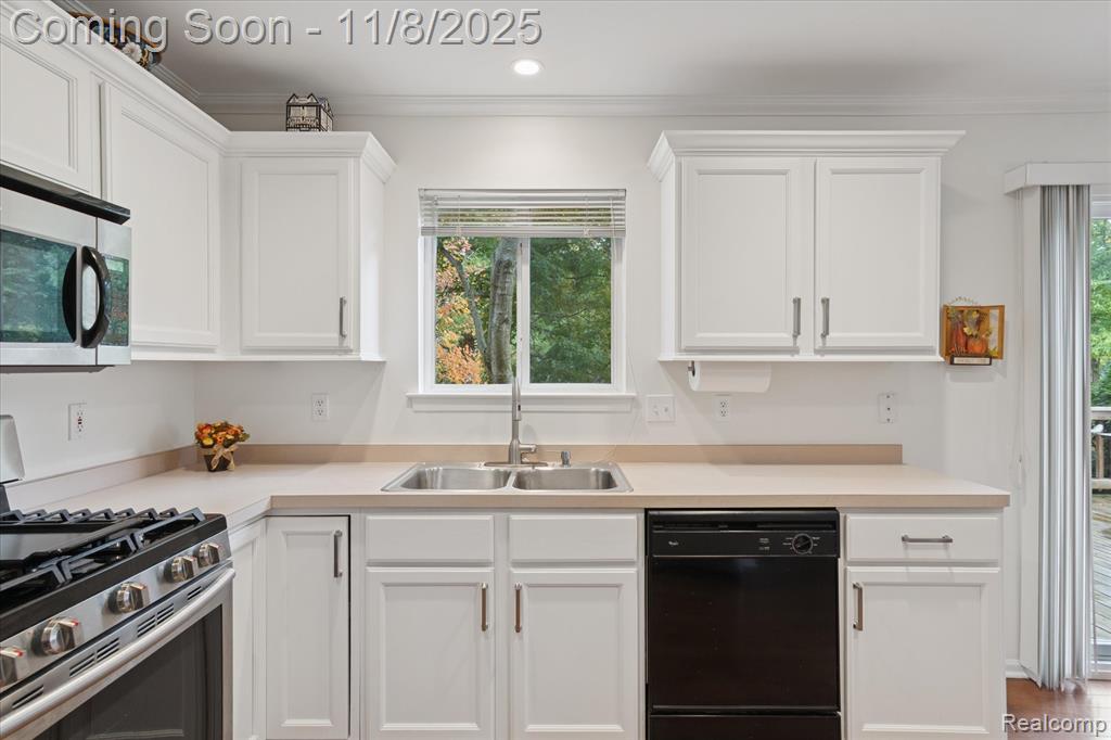 41130 Greystone Boulevard, Plymouth, MI 48170 — Photo 14