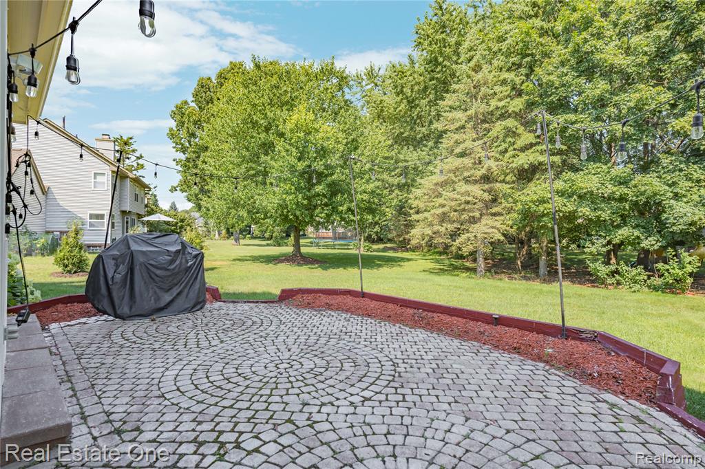 7570 Greenway Lane, West Bloomfield, MI 48324 — Photo 73