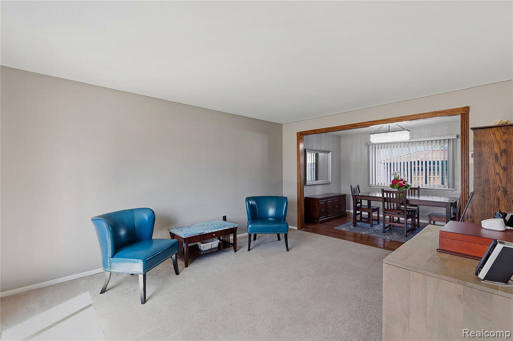 25030 Balsam Drive, Flat Rock, MI 48134 — Photo 8