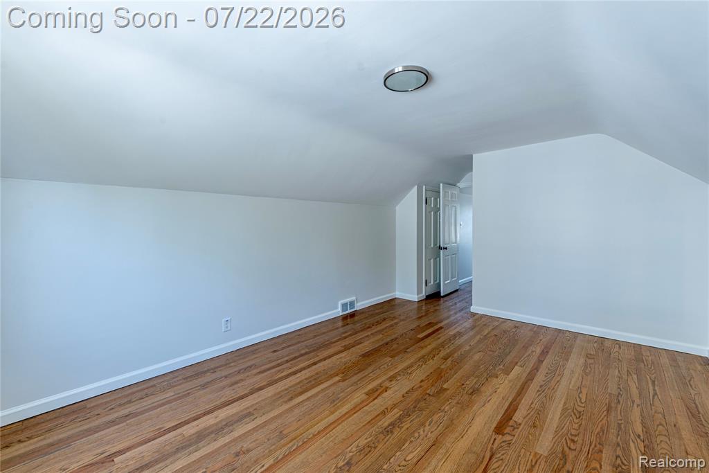 10425 Elgin Avenue, Huntington Woods, MI — Photo 29