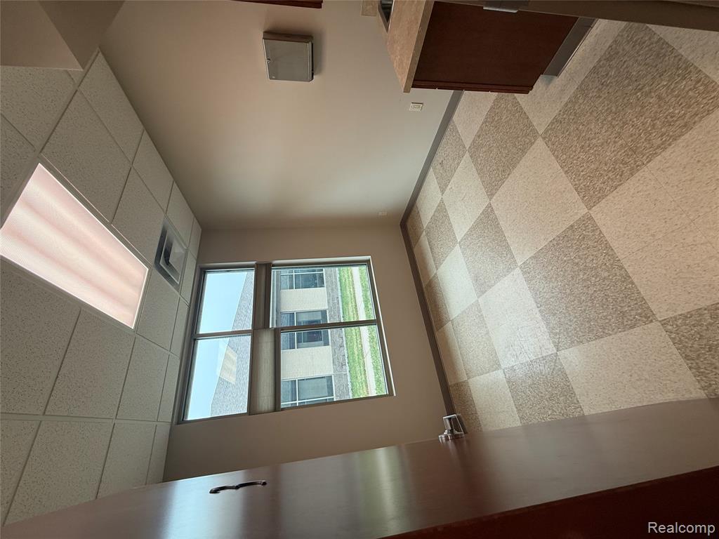 8382 Holly Road, Grand Blanc, MI 48439 — Photo 11