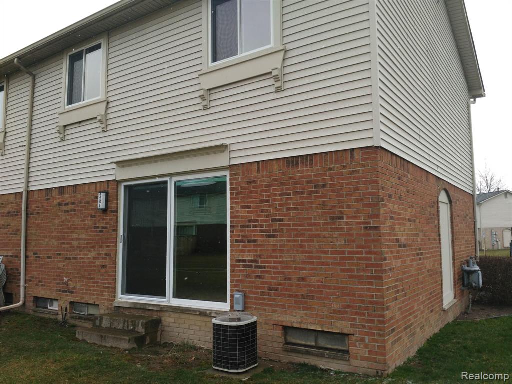 44575 SAVERY Drive, Canton, MI 48187 — Photo 5