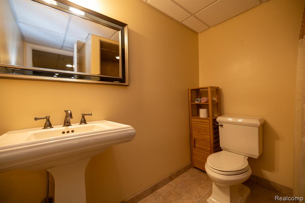 7185 Elderwood Circle, Clarkston, MI — Photo 39