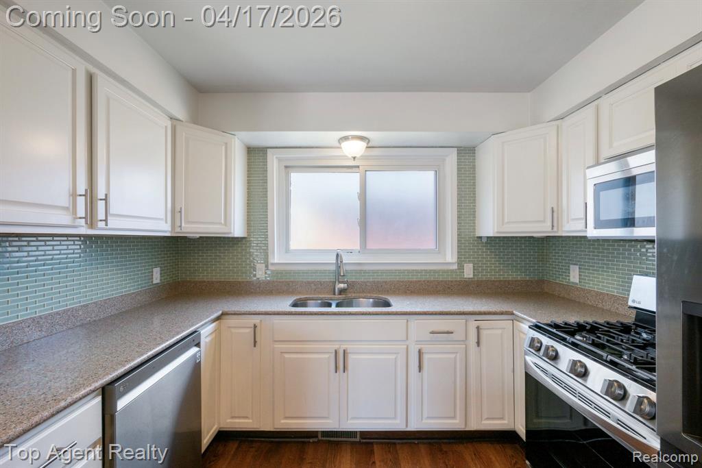 1973 Alexander Drive, Troy, MI 48083 — Photo 19