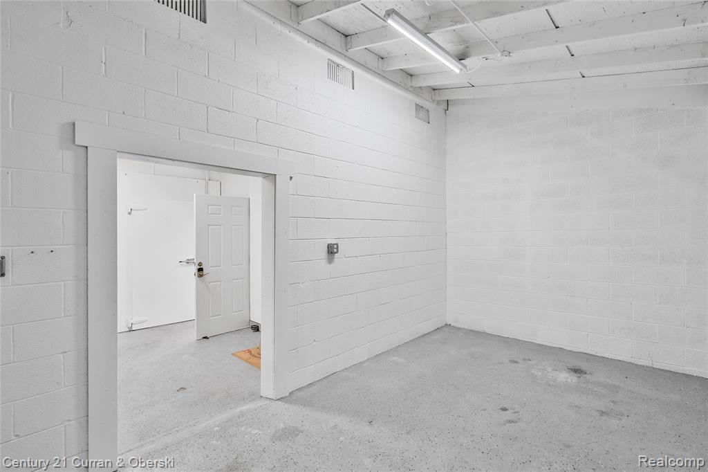 4502 S Wayne Road, Wayne, MI 48184 — Photo 15