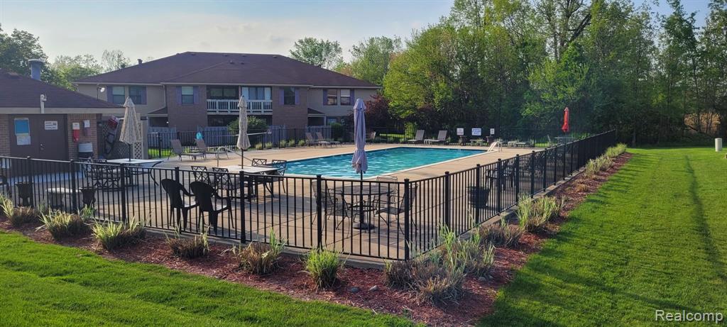 61216 GREENWOOD Drive, South Lyon, MI 48178 — Photo 22