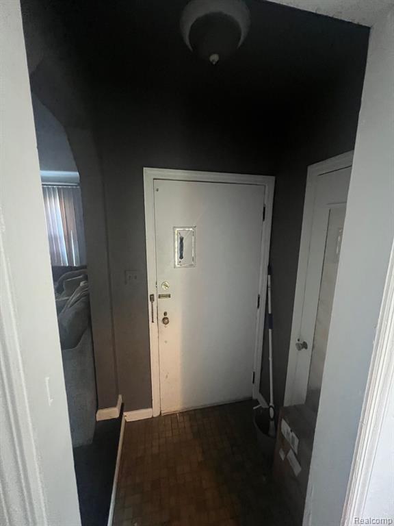 8205 APPOLINE Street, Detroit, MI 48228 — Photo 9