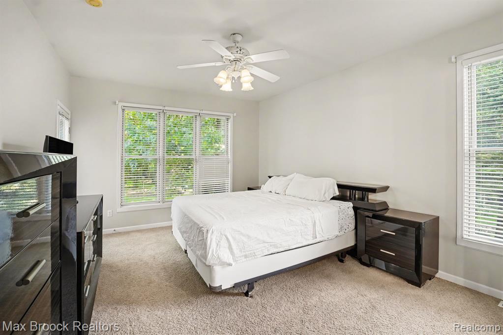 9843 Oak Valley Drive, Clarkston, MI 48348 — Photo 12