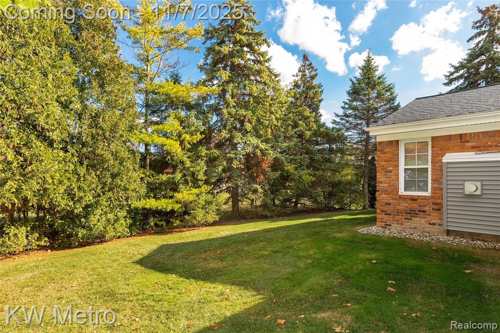 5338 Berwyck Drive, Troy, MI 48085 — Photo 45