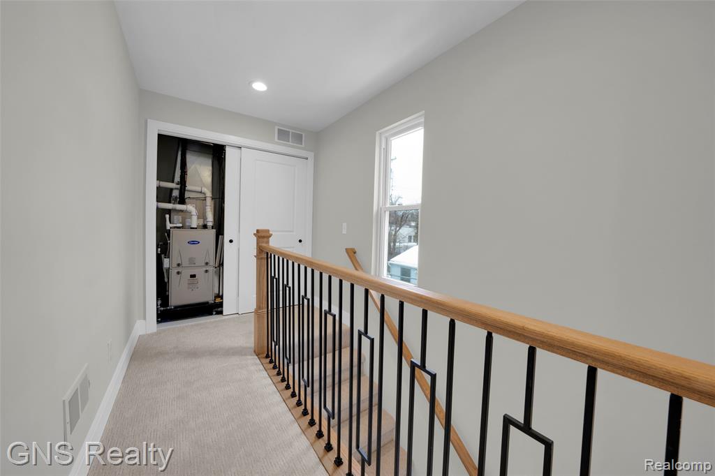 718 Devillen Avenue, Royal Oak, MI 48073 — Photo 22