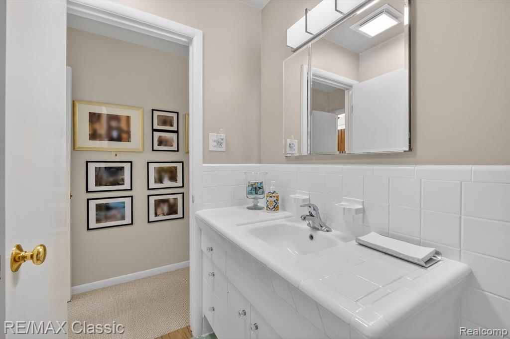 4731 Pickering Road, Bloomfield Hills, MI 48301 — Photo 34