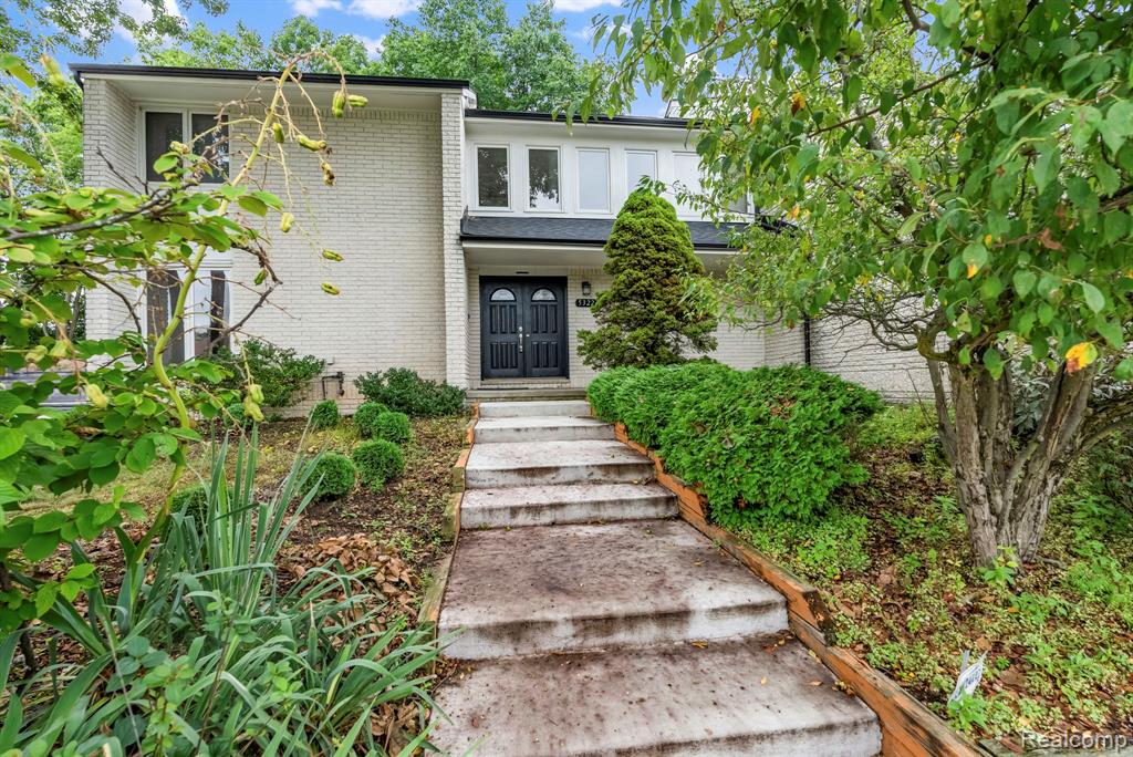 5322 Pond Bluff Drive, West Bloomfield, MI 48323 — Photo 15