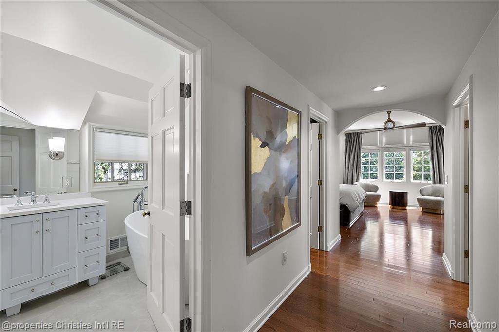 3535 Wooddale Court, Bloomfield, MI 48301 — Photo 29