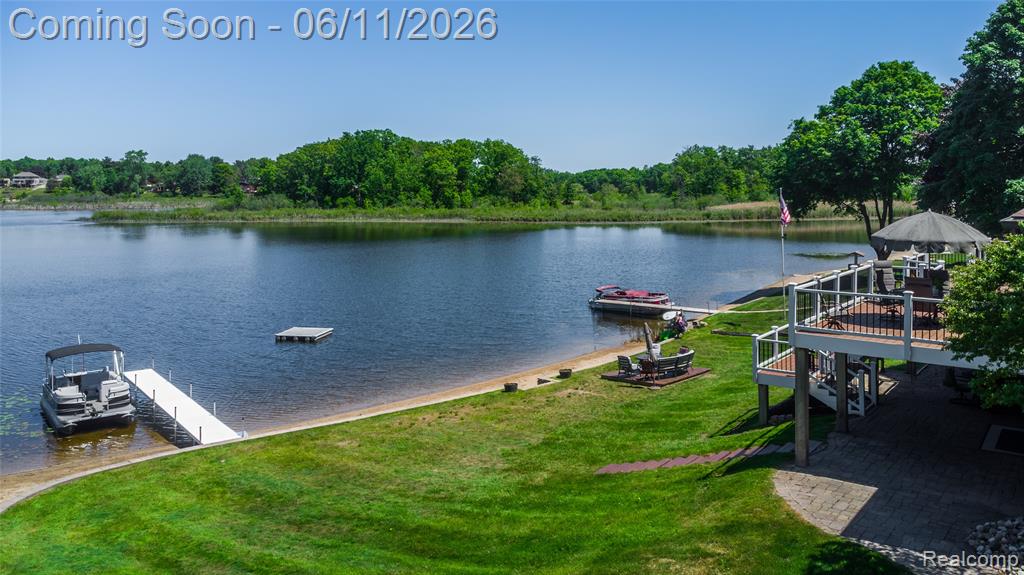 1154 Lake Valley Drive, Fenton, MI 48430 — Photo 13