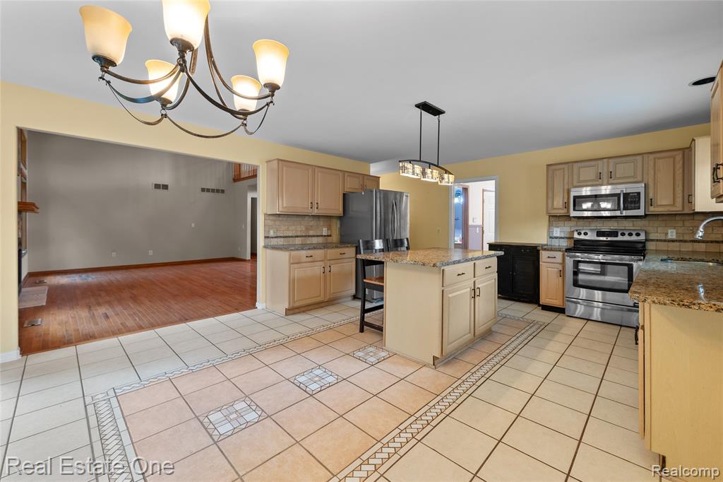 51992 Boland Road, Chesterfield, MI 48047 — Photo 12