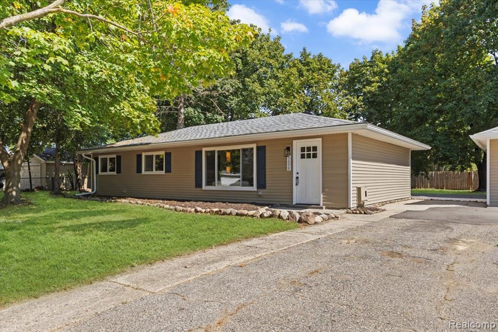 5698 Everest Drive, Clarkston, MI — front exterior