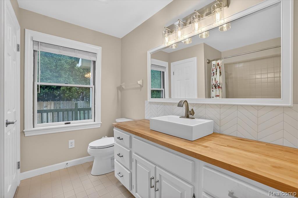 5214 Bloss Drive, Swartz Creek, MI 48473 — Photo 12