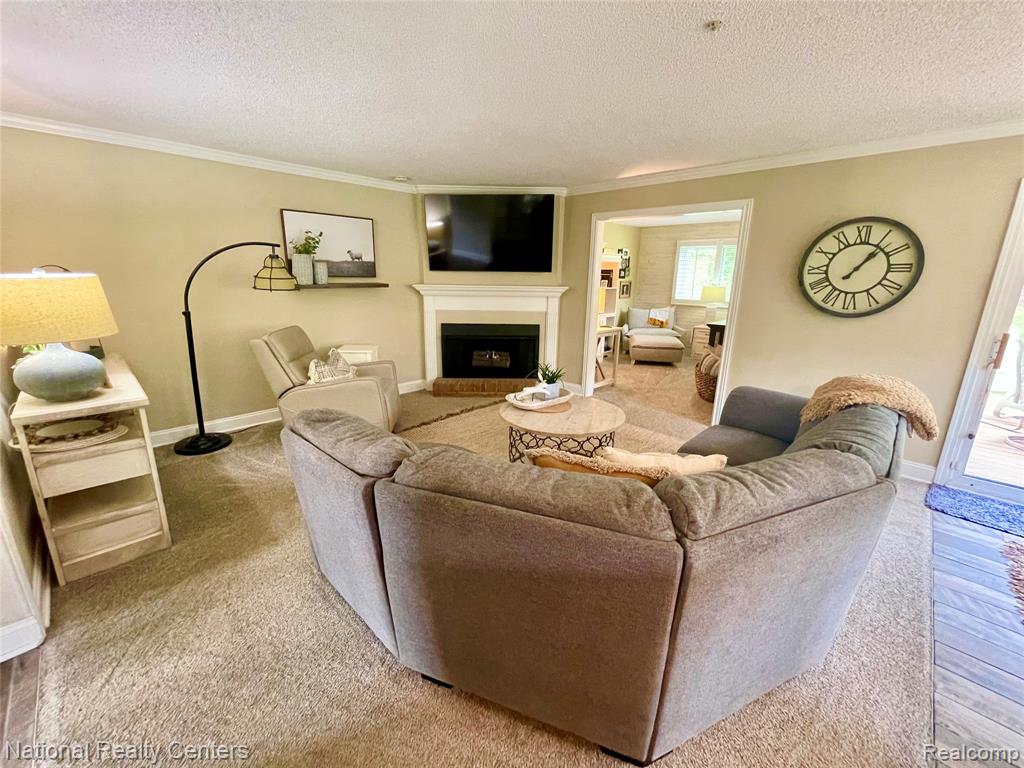 48104 COLONY FARM CIR, Plymouth, MI 48170 — Photo 18