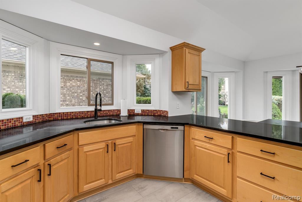 54591 Hibiscus Drive, Macomb, MI 48042 — Photo 14
