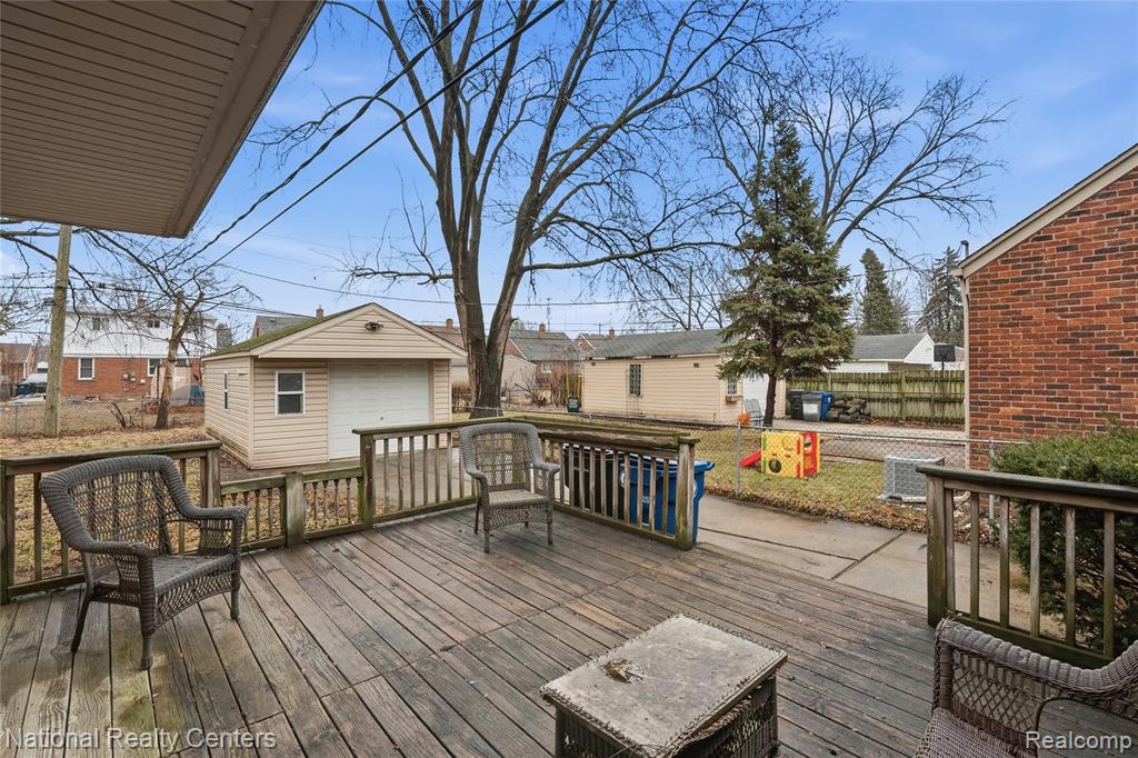 9376 Dixie, Redford, MI 48239 — Photo 33