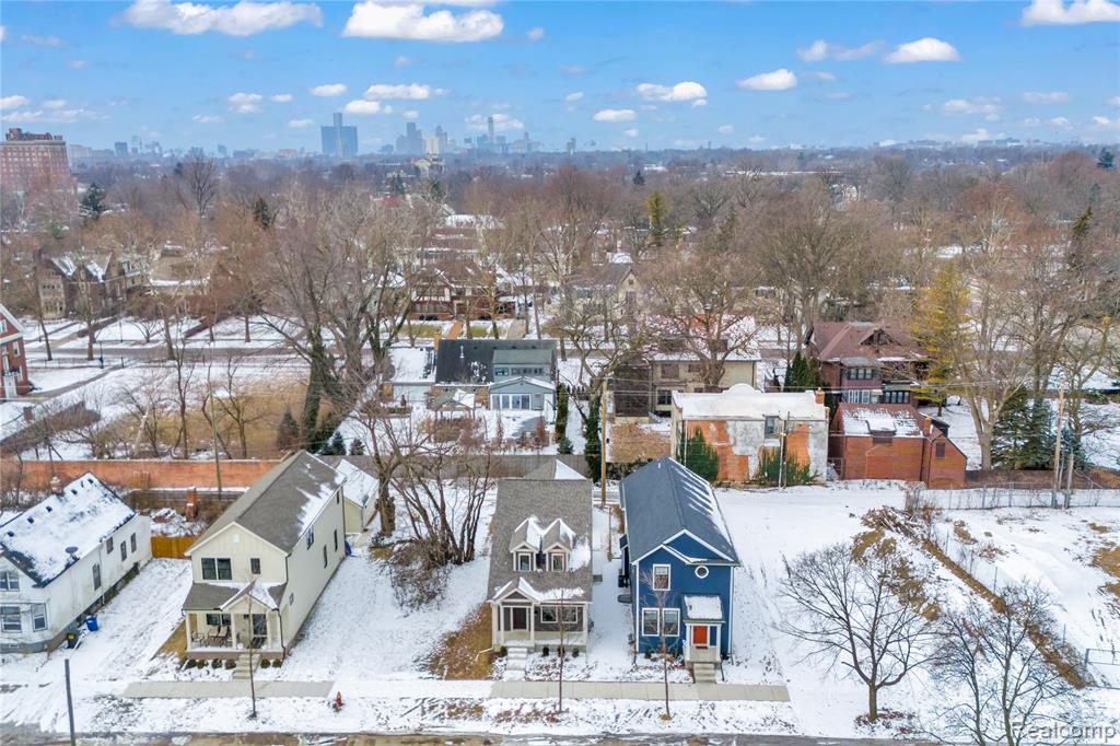 8754 Agnes Street, Detroit, MI 48214 — Photo 29