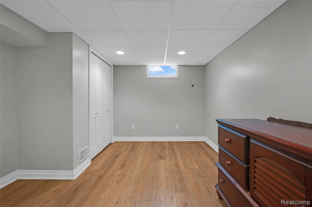 9093 Jordan Road, Grand Blanc, MI 48439 — Photo 38