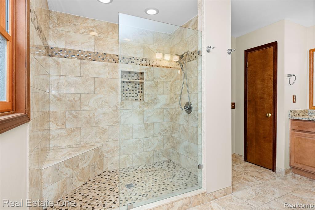 4921 Crestview Drive, Clarkston, MI 48348 — Photo 34