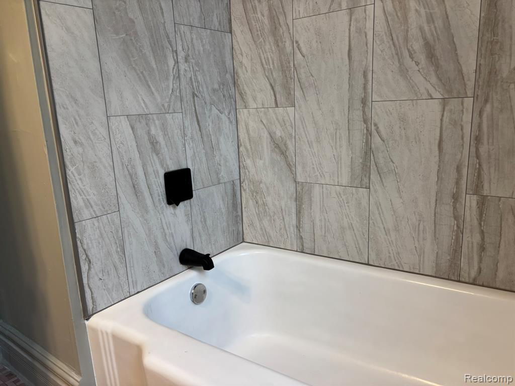 8149 Standard, Center Line, MI 48015 — Photo 11