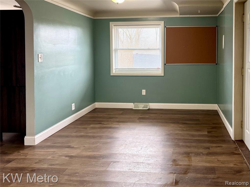 5036 Beecher Road, Flint, MI 48532 — Photo 13
