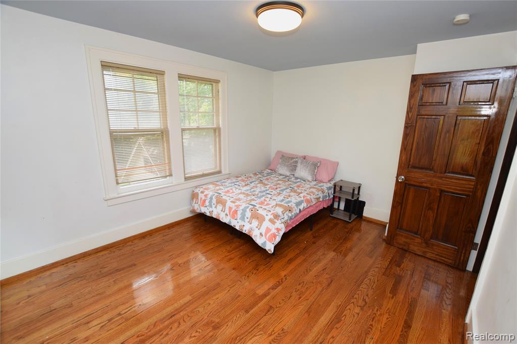 421 University Avenue, Flint, MI 48503 — Photo 13