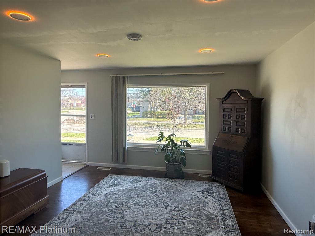 8743 Holly Drive, Canton, MI 48187 — Photo 10