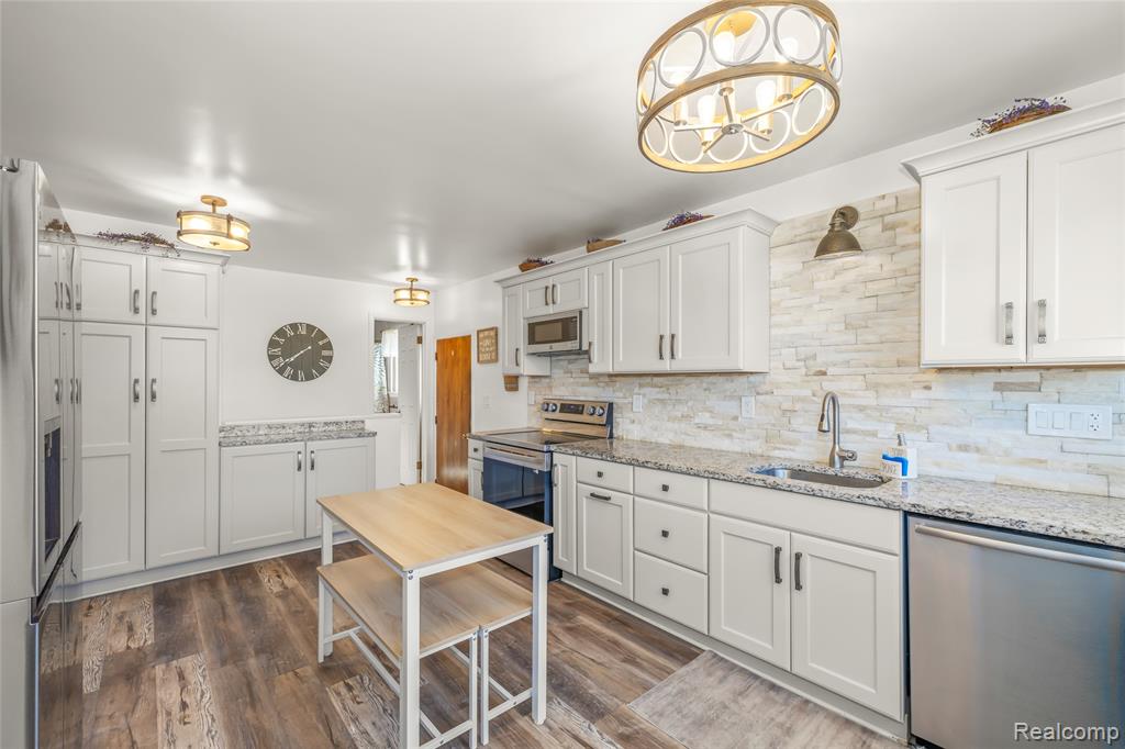 8138 Hillcrest Boulevard, Westland, MI — Photo 5