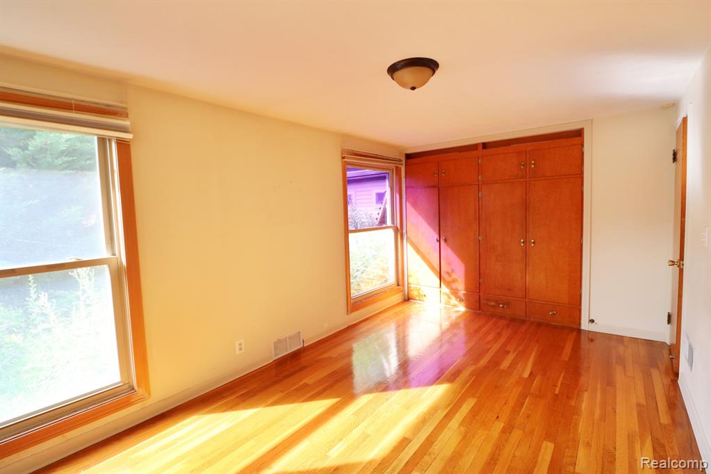 411 COMMONWEALTH Avenue, Flint, MI 48503 — Photo 12