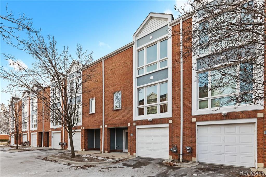 294 Main Sail Court, 22, Detroit, MI 48207 — Photo 3