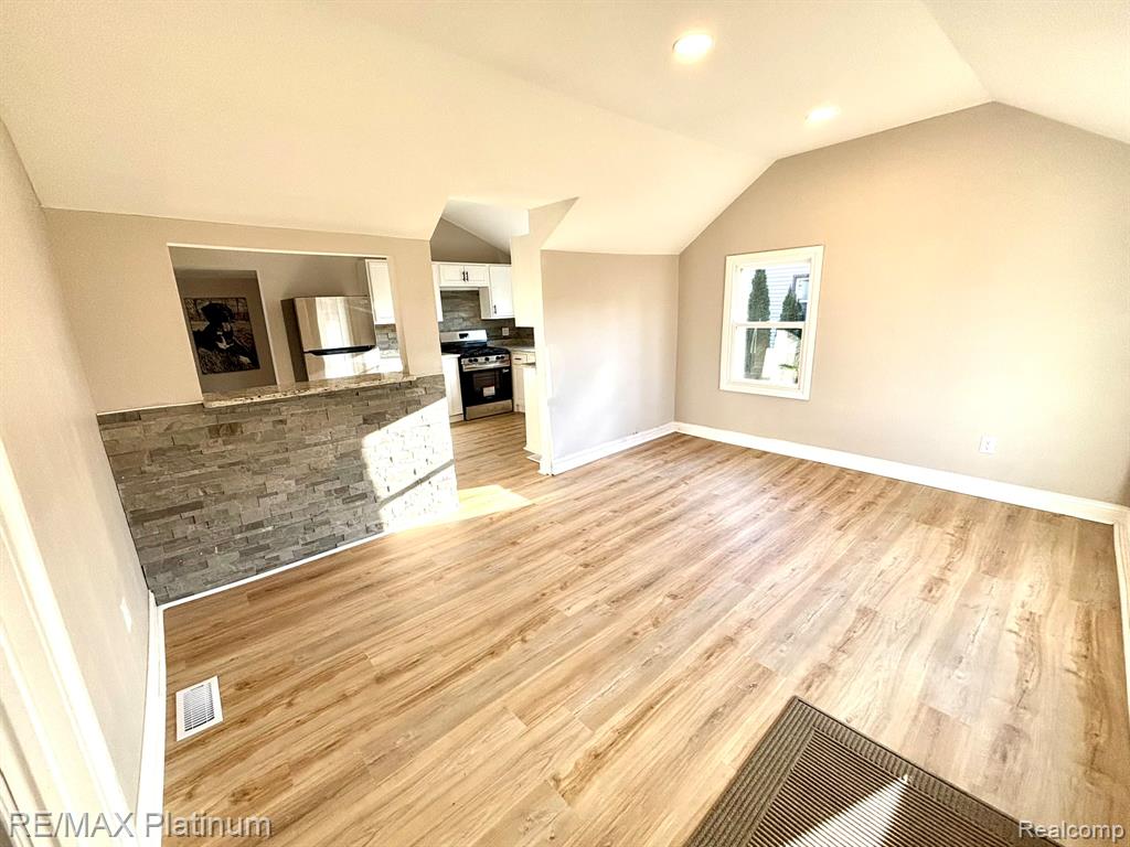 1605 S Hughes Road, Brighton, MI 48114 — Photo 3