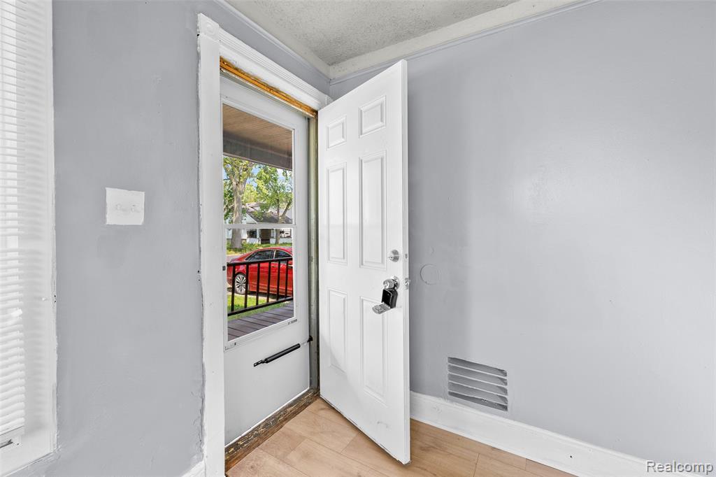 6816 Westwood Street, Detroit, MI 48228 — Photo 7