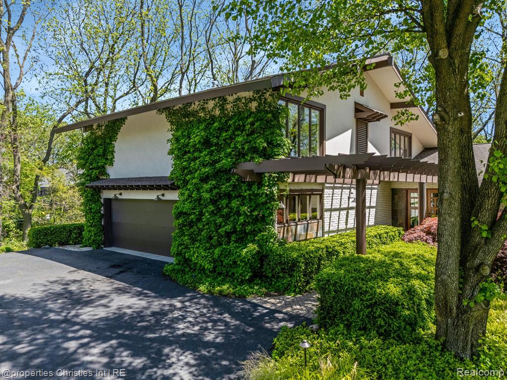 4640 Private Lake Drive, Bloomfield Hills, MI 48301 — Photo 2