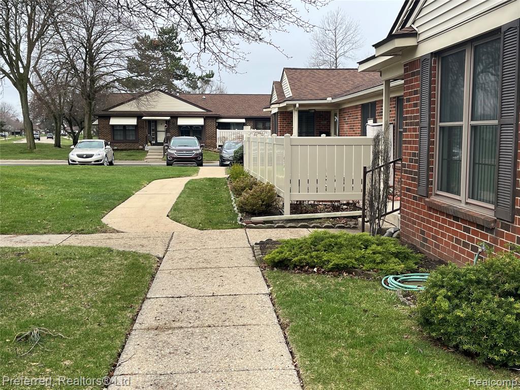 40592 Newport Drive, 125, Plymouth, MI 48170 — Photo 18