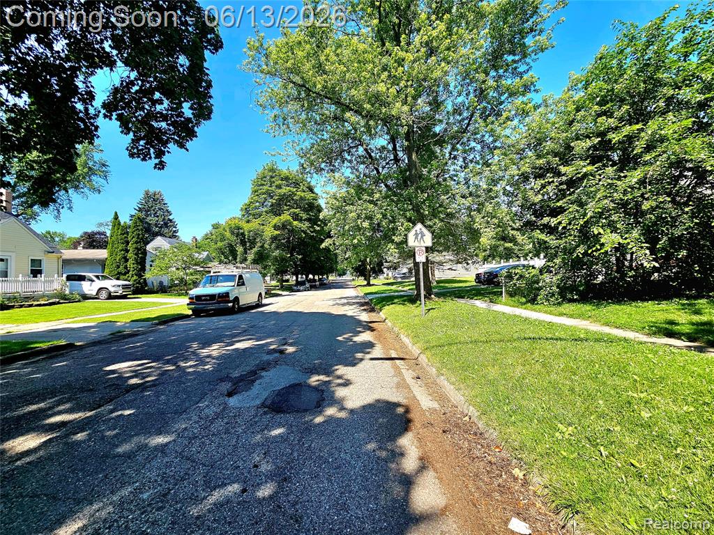 675 E Beverly Avenue, Pontiac, MI 48340 — Photo 12