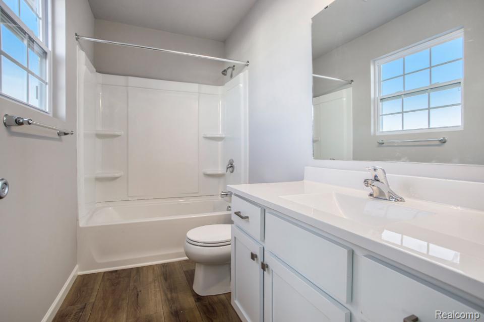 508 Emerald Glen Drive, Manchester, MI 48158 — Photo 12