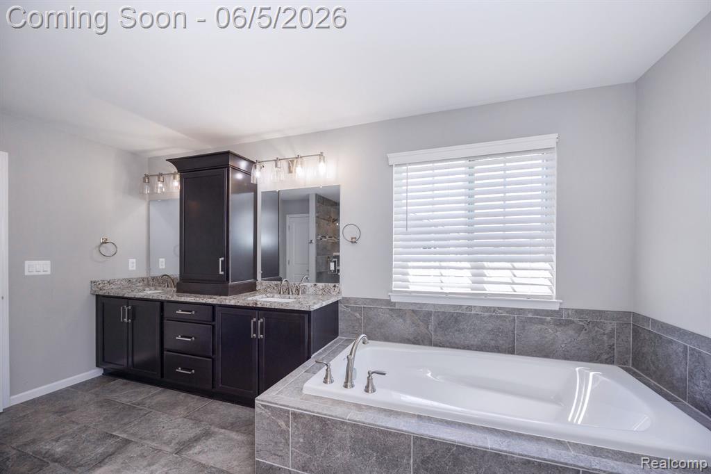 57558 Stoneleigh Drive, South Lyon, MI 48178 — Photo 57