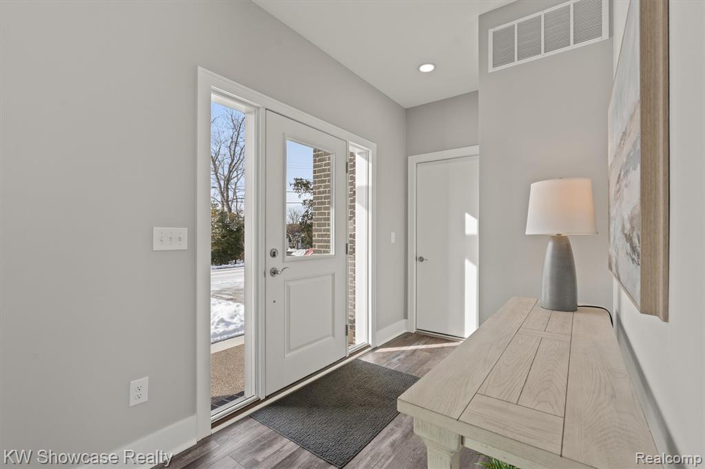 9090 Buckingham Street, White Lake, MI — Photo 16